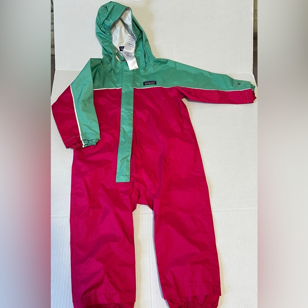 PATAGONIA Toddler Torrentshell Rain suit size 12-18M